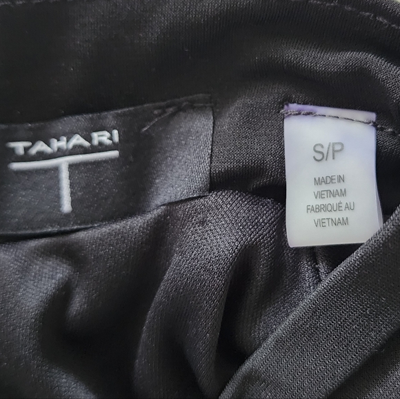 Tahari Women's Black Sleeveless Top.  Size SP - Picture 4 of 7
